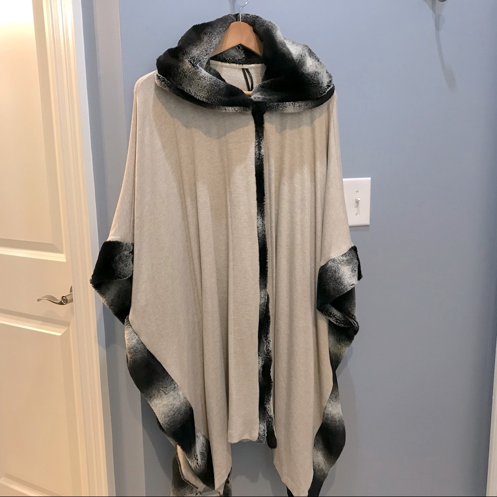Faux fur trimmed cape / shawl